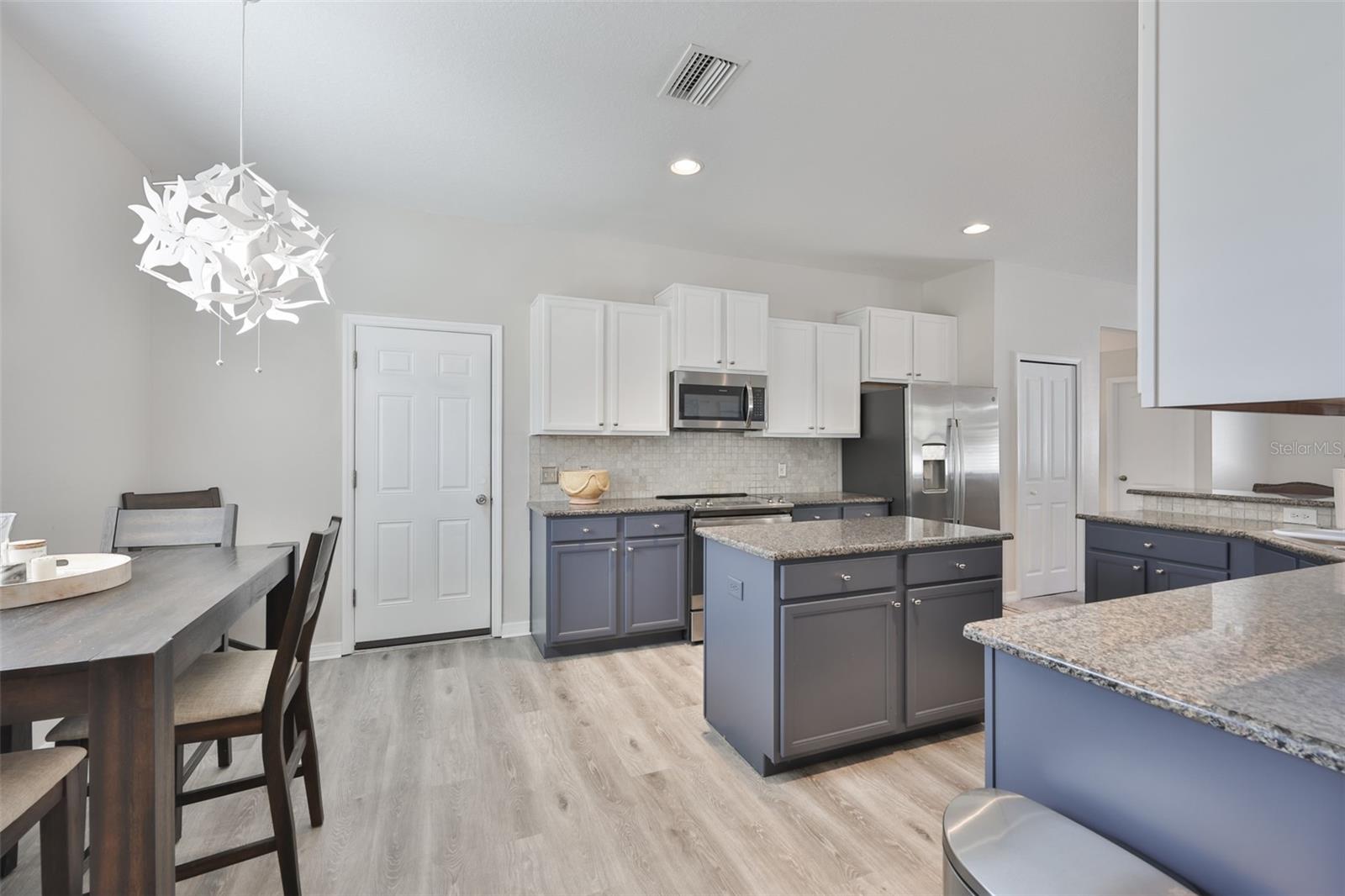 1609 Bonita Bluff Ct Property Photo 19