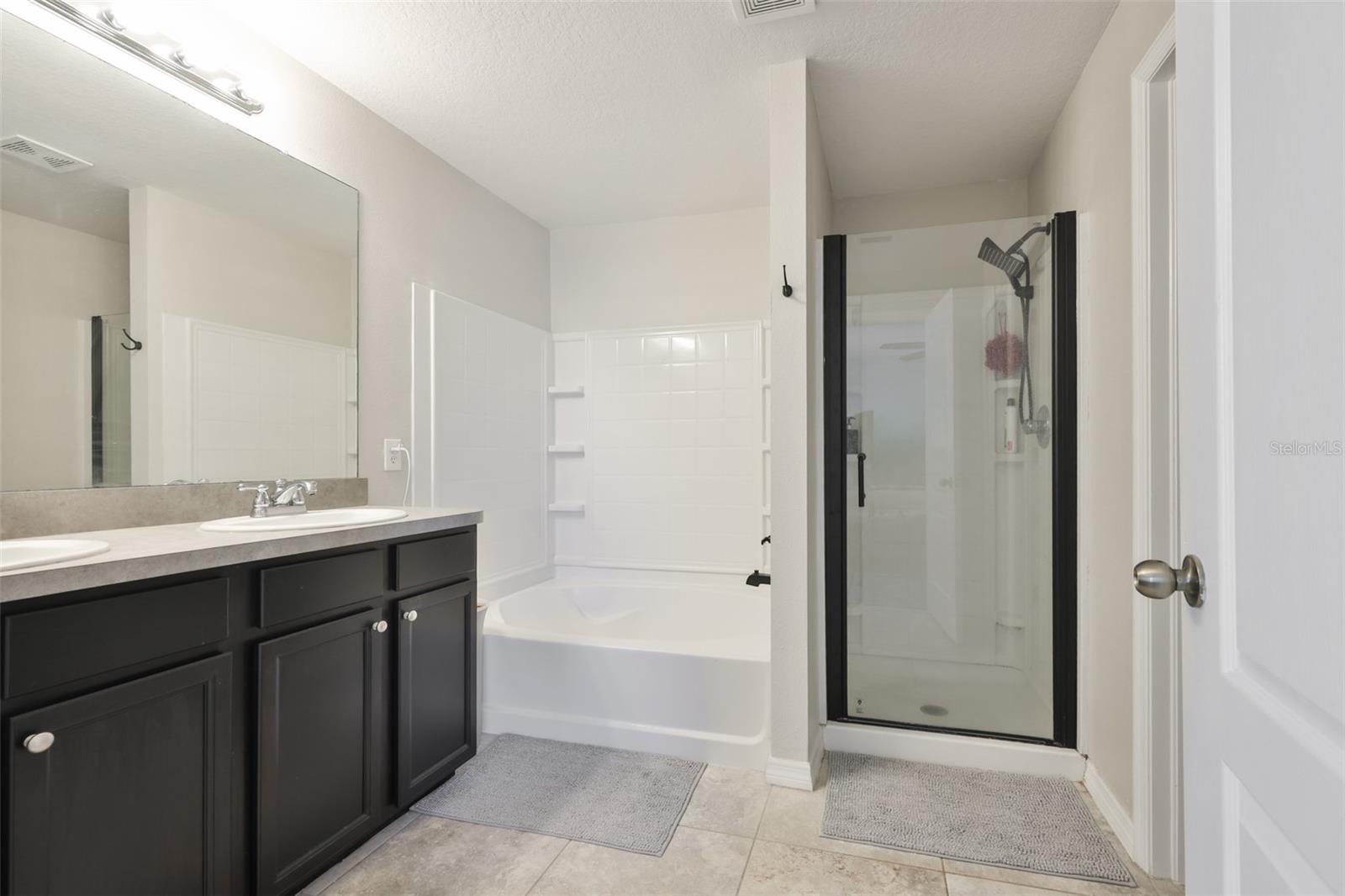 1609 Bonita Bluff Ct Property Photo 25