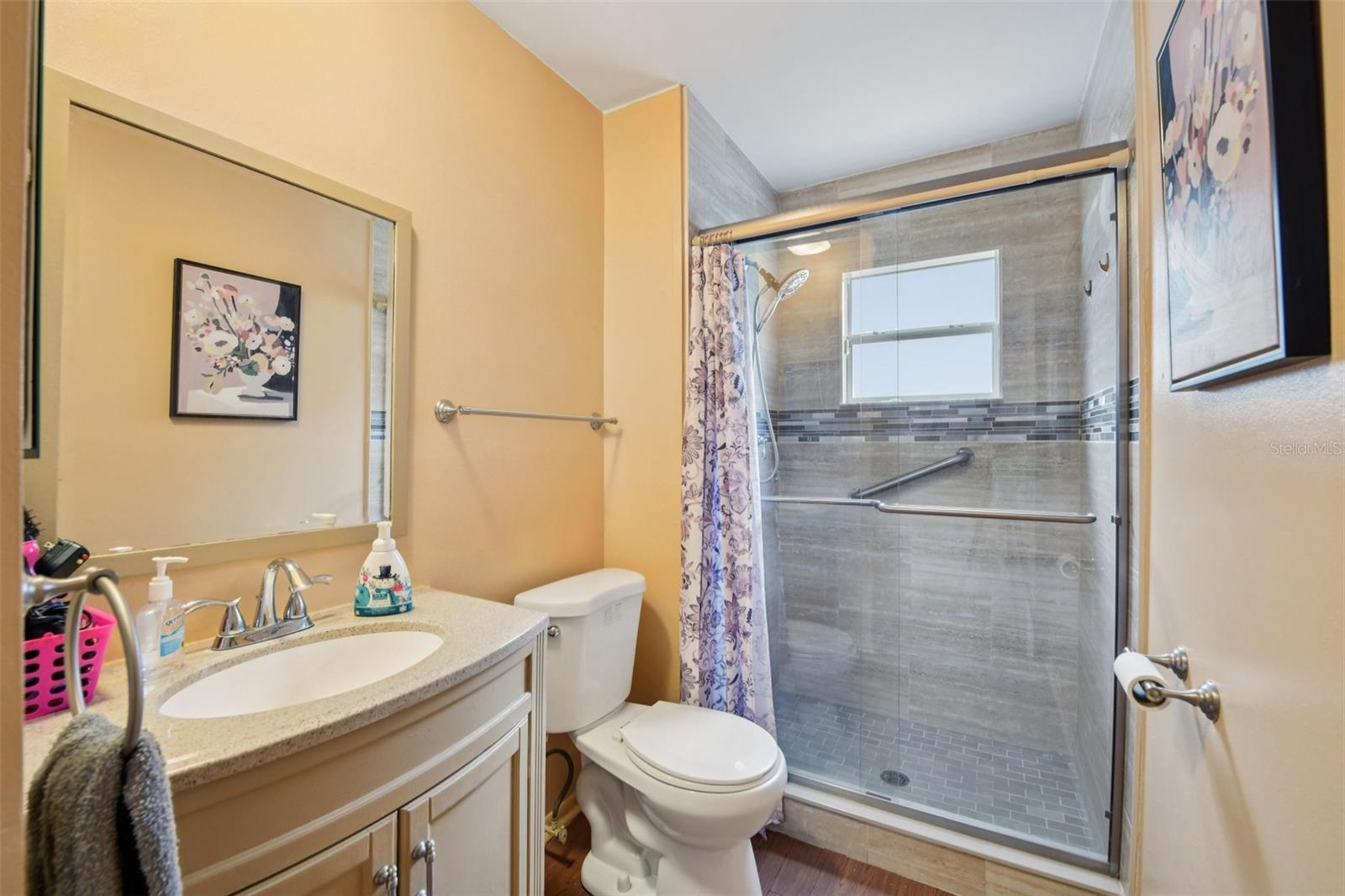 10407 Larissa St Property Photo 14