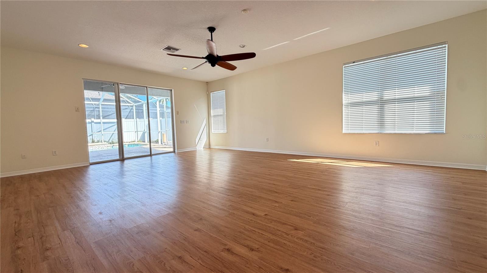1643 Bonita Bluff Ct Property Photo 17