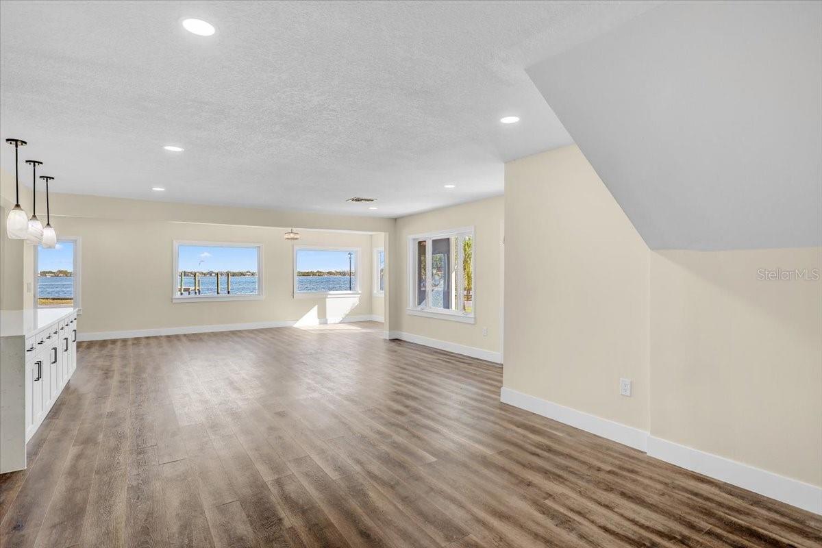 2201 Riverview Blvd Property Photo 9