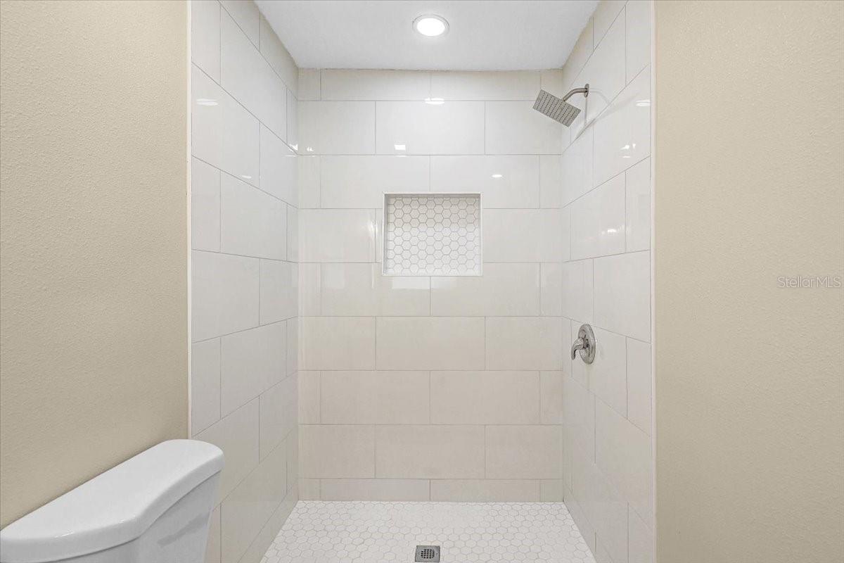 2201 Riverview Blvd Property Photo 29