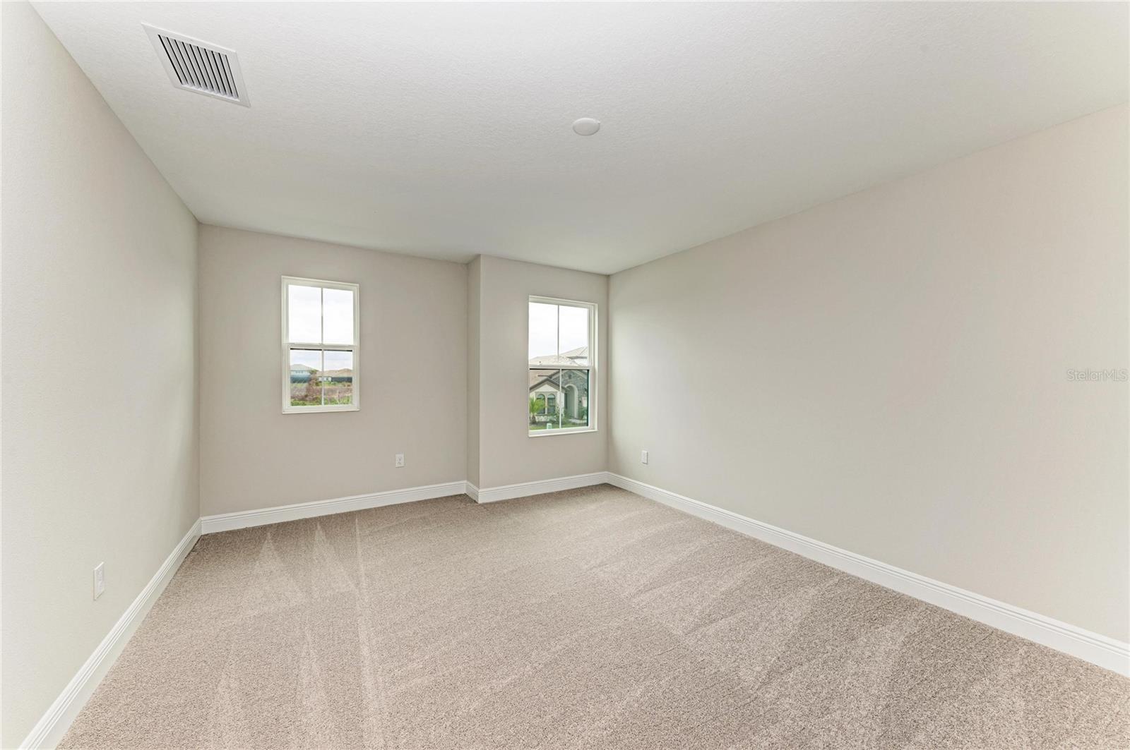 13718 Heartwood Way Property Photo 6