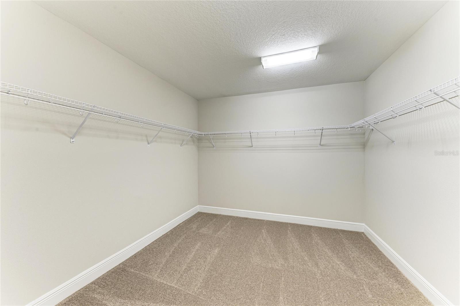 13718 Heartwood Way Property Photo 10
