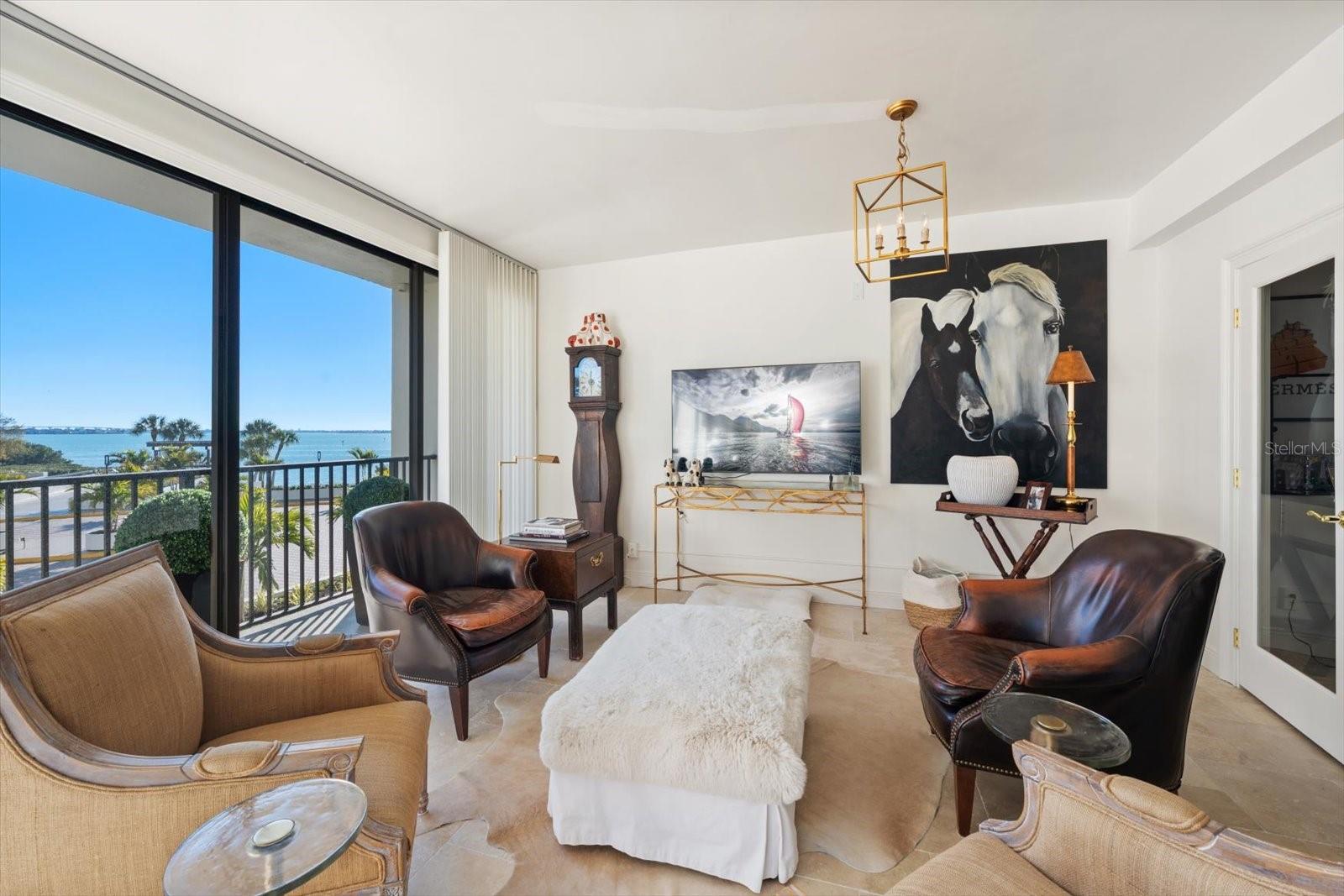 8 Belleview Blvd #203 Property Photo 4