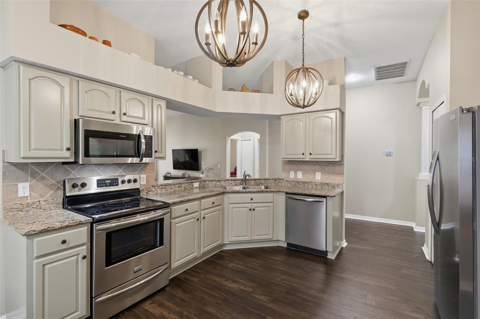 16810 Taylow Way Property Photo 4