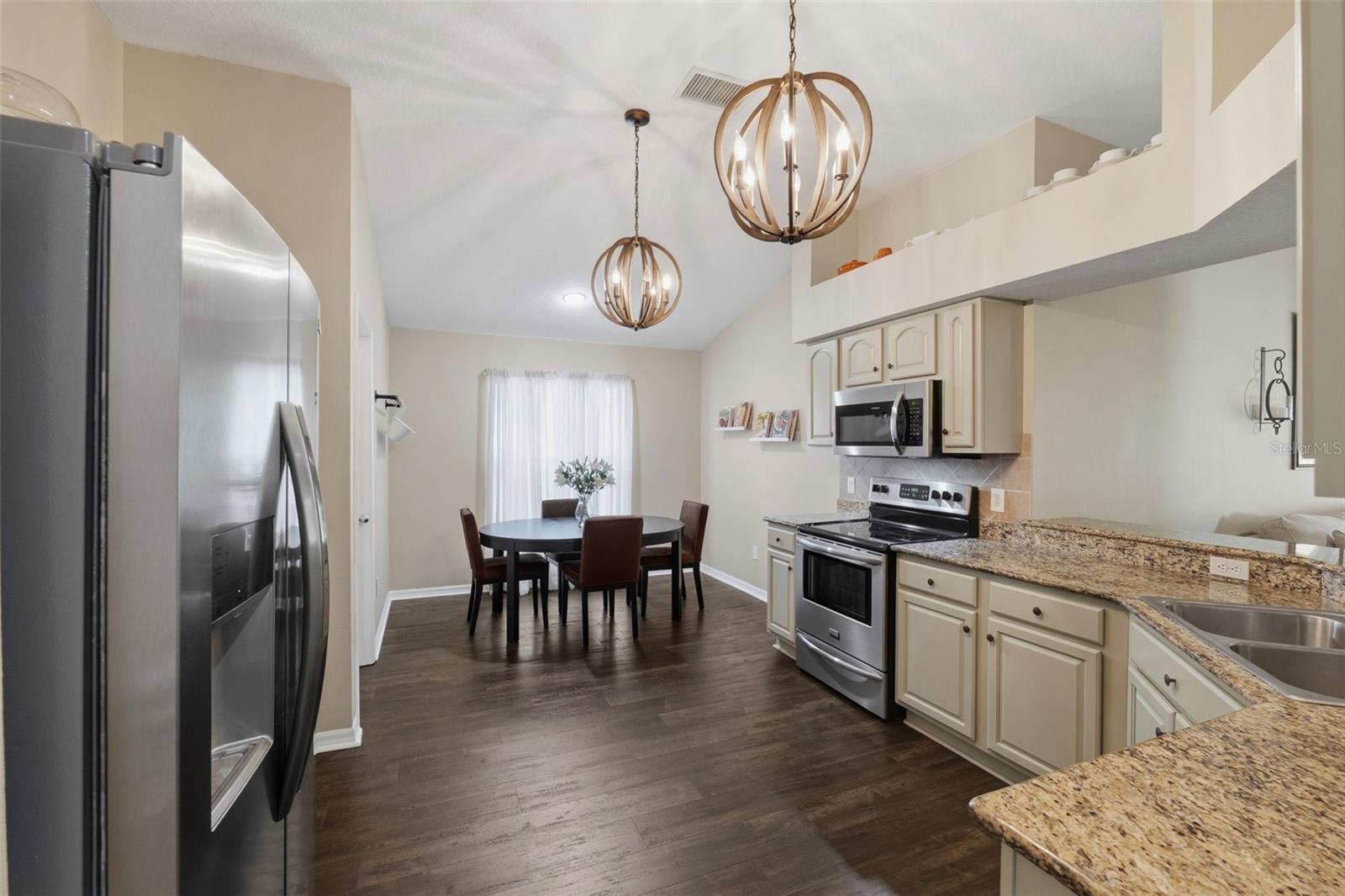 16810 Taylow Way Property Photo 6