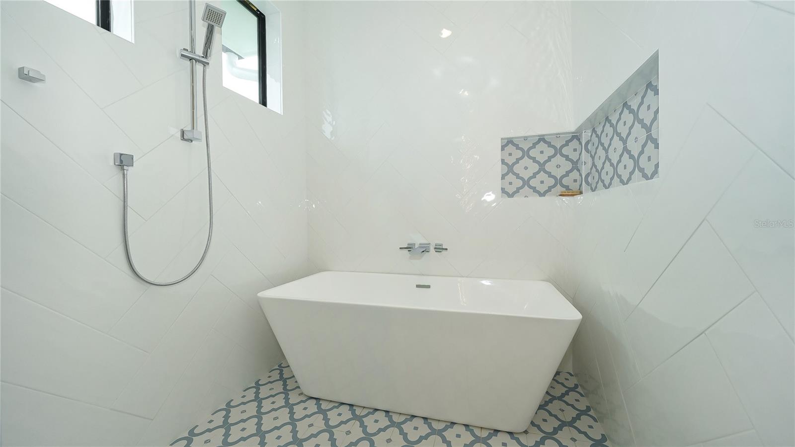 307 62nd St Property Photo 17