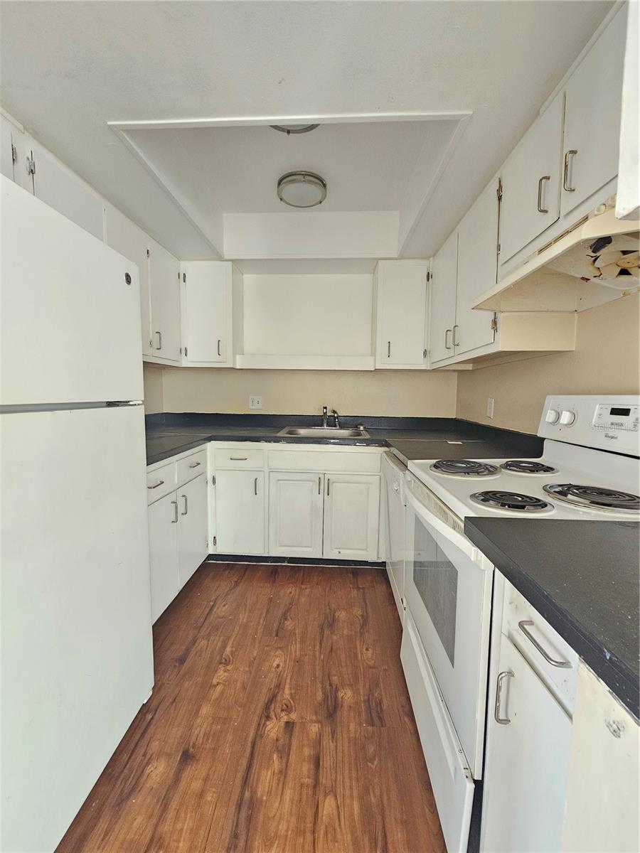 7611 Paula Dr #5 Property Photo 5