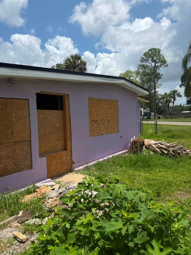 7235 Royal Palm Dr Property Photo 4