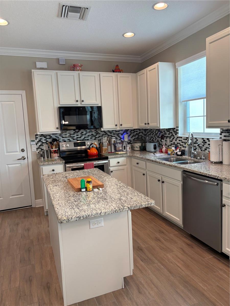 103 Cutlass Way Property Photo 11