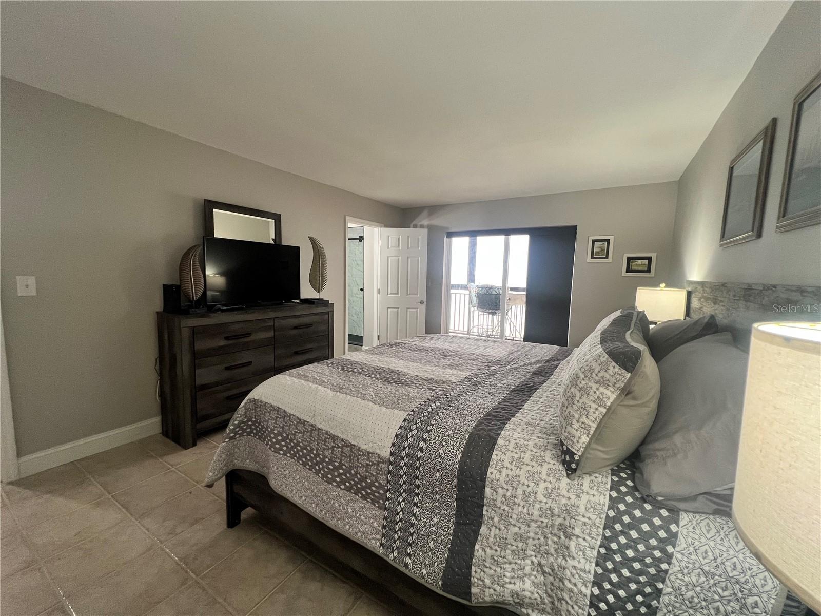 1270 Gulf Blvd #1403 Property Photo 11