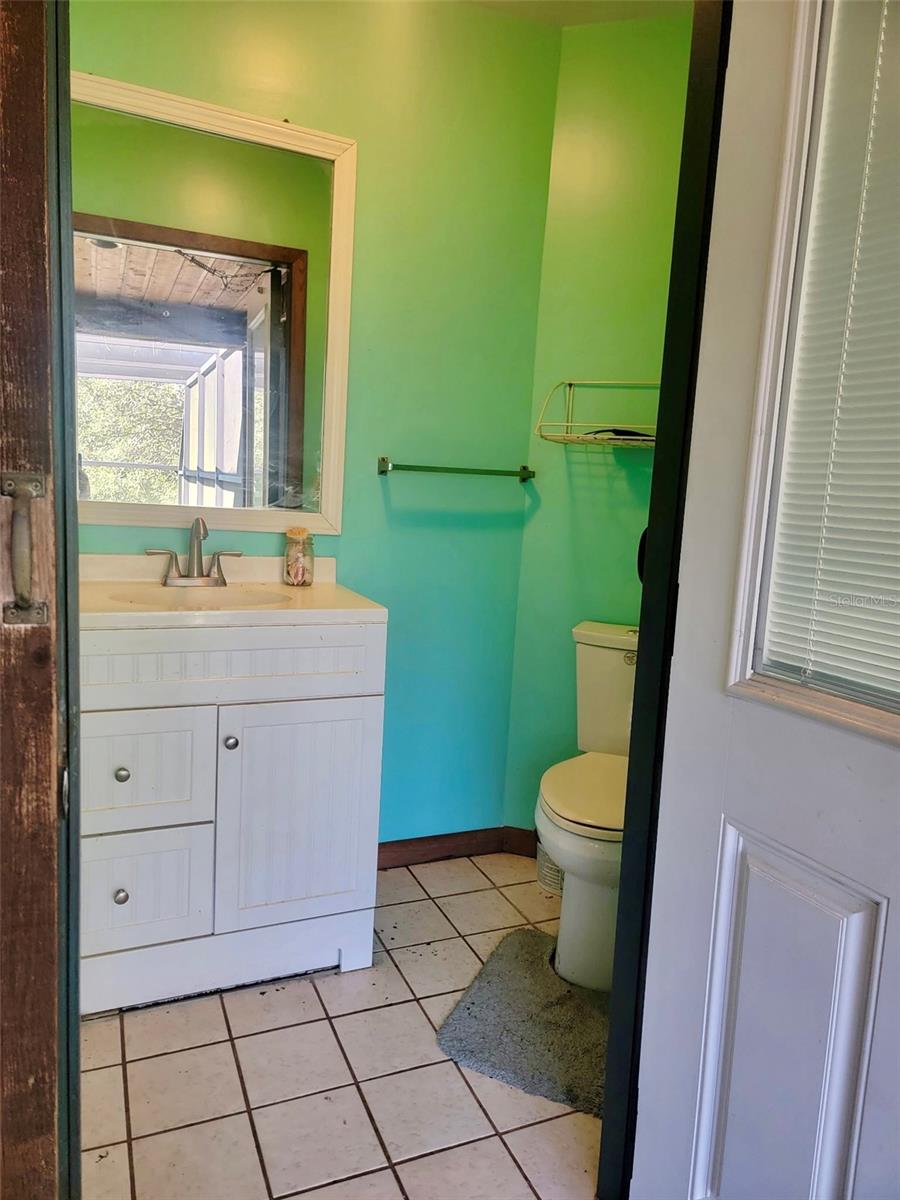 585 E Foresthill Pl Property Photo 15