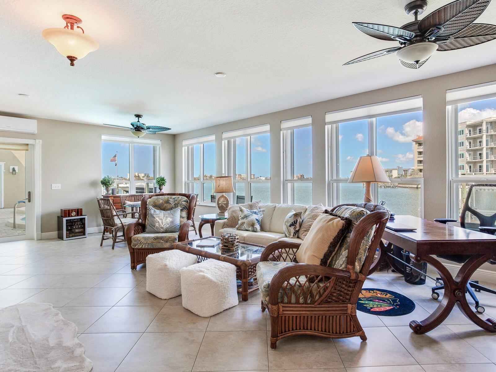 210 Dolphin Pt #b Property Photo 13