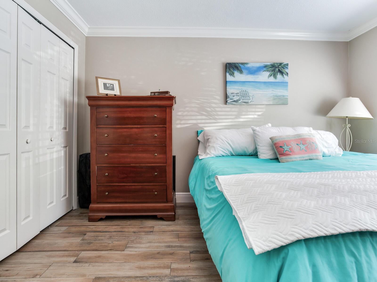210 Dolphin Pt #b Property Photo 47