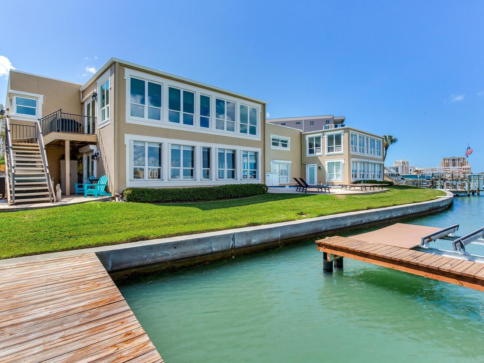 210 Dolphin Pt #b Property Photo 54