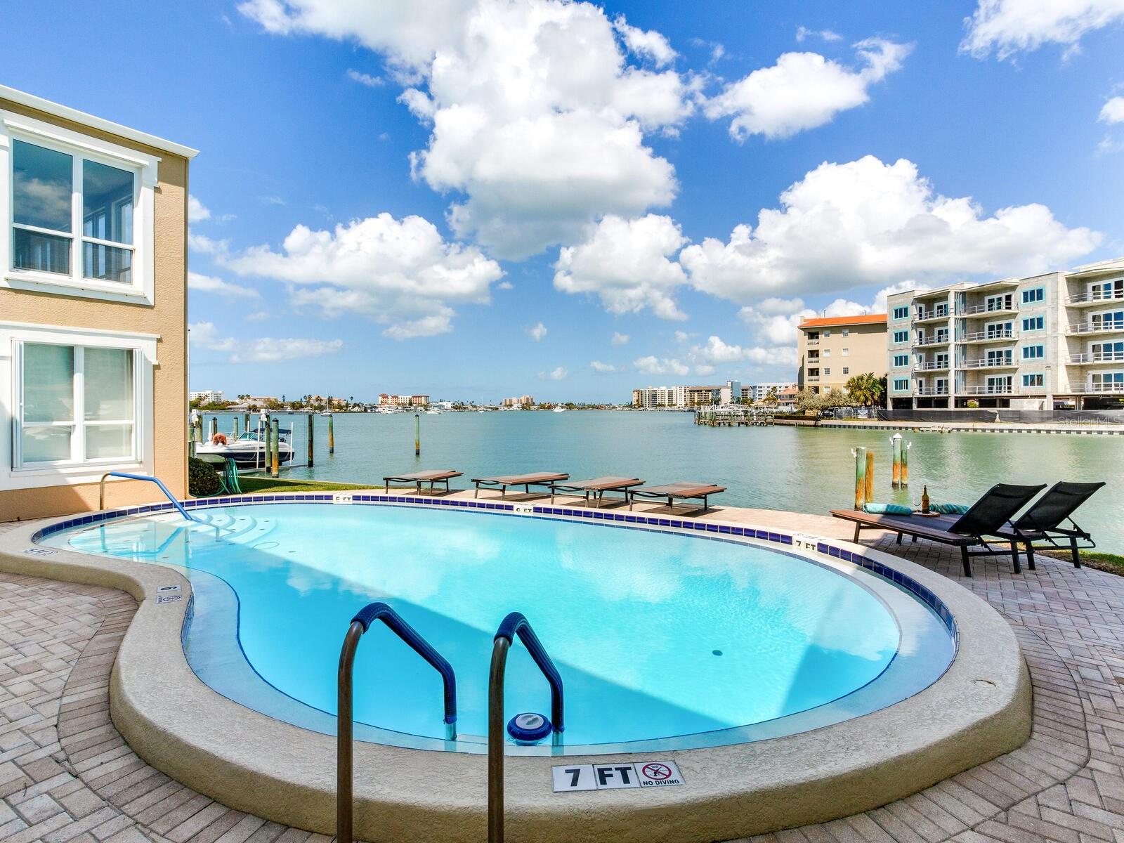 210 Dolphin Pt #b Property Photo 60