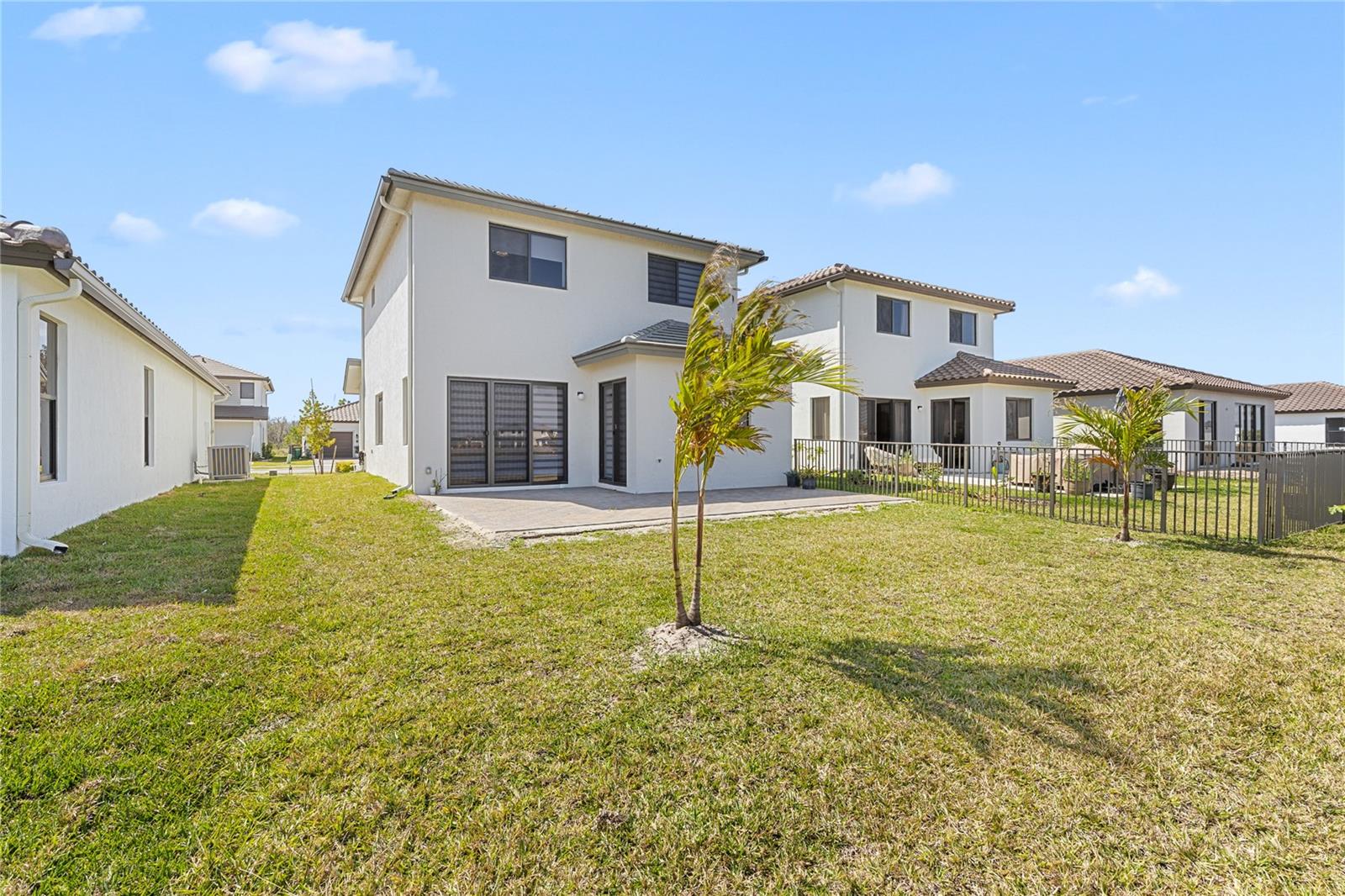 TB8482448 Property Photo 5