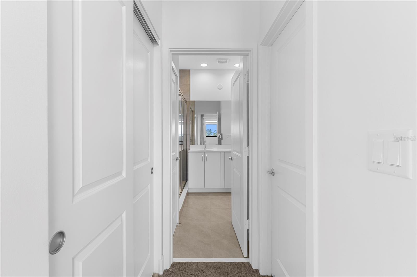 TB8482448 Property Photo 24