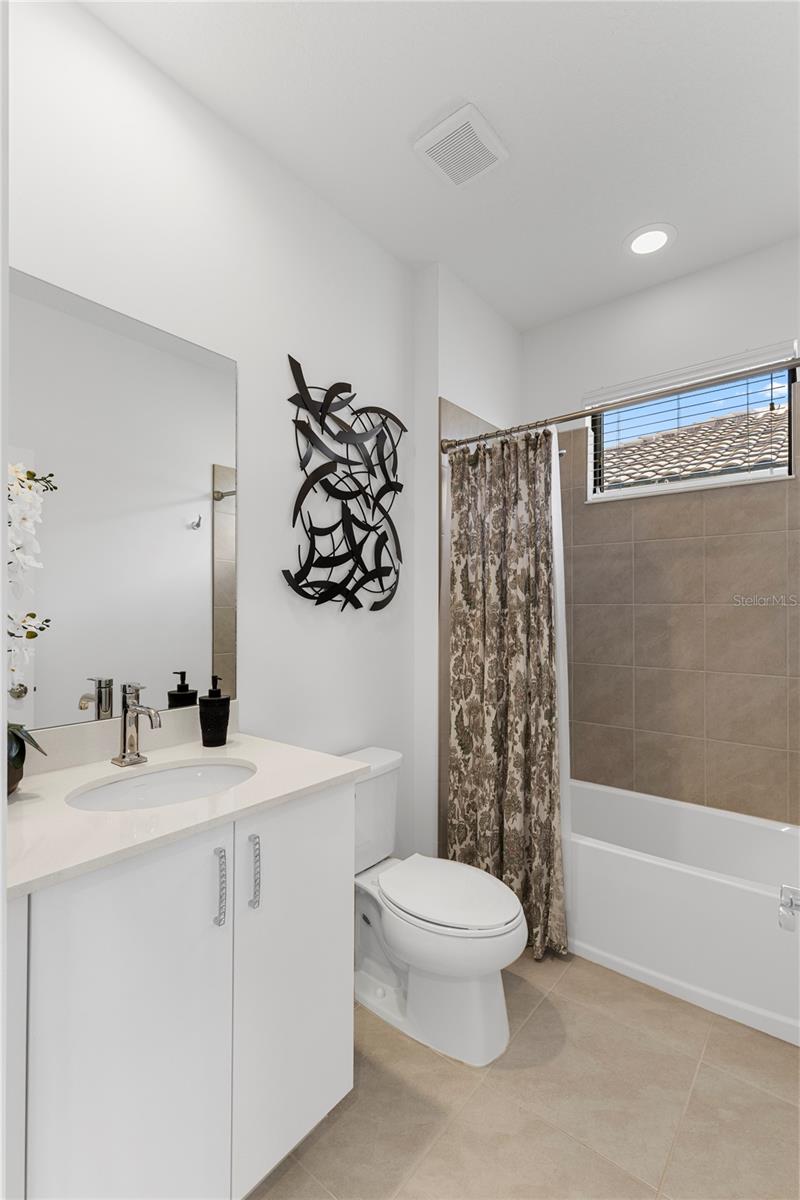 TB8482448 Property Photo 28