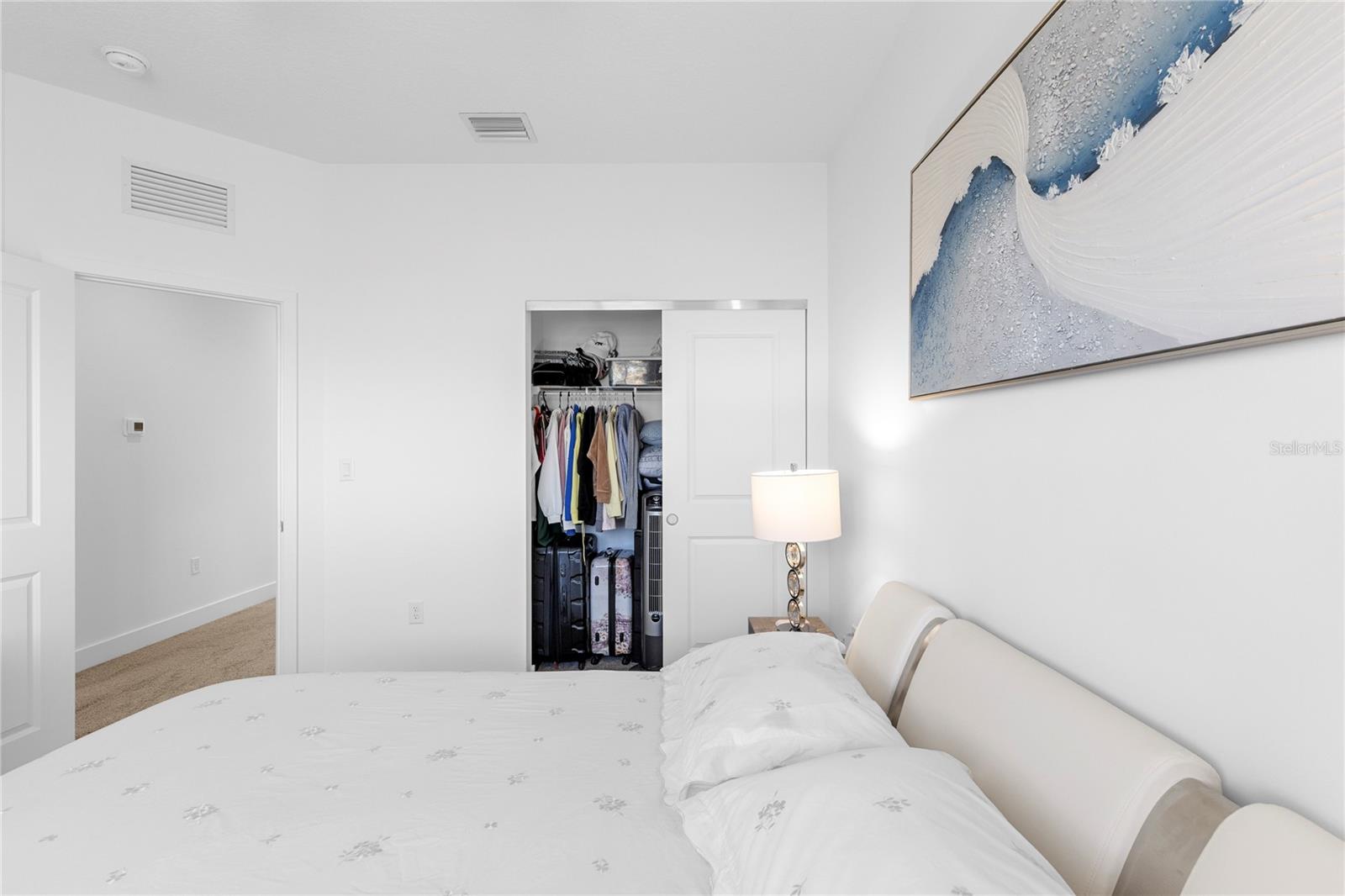 TB8482448 Property Photo 32