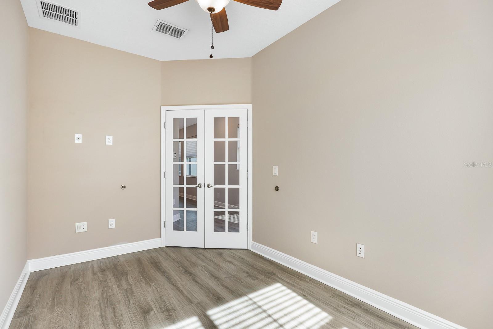 13892 Kingfisher Glen Dr Property Photo 27