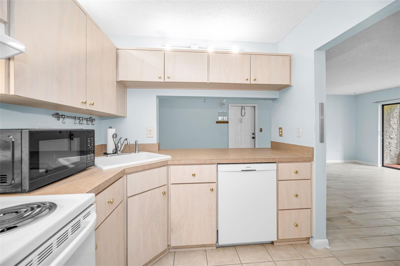 3232 Lake Pine Way E #c1 Property Photo 7