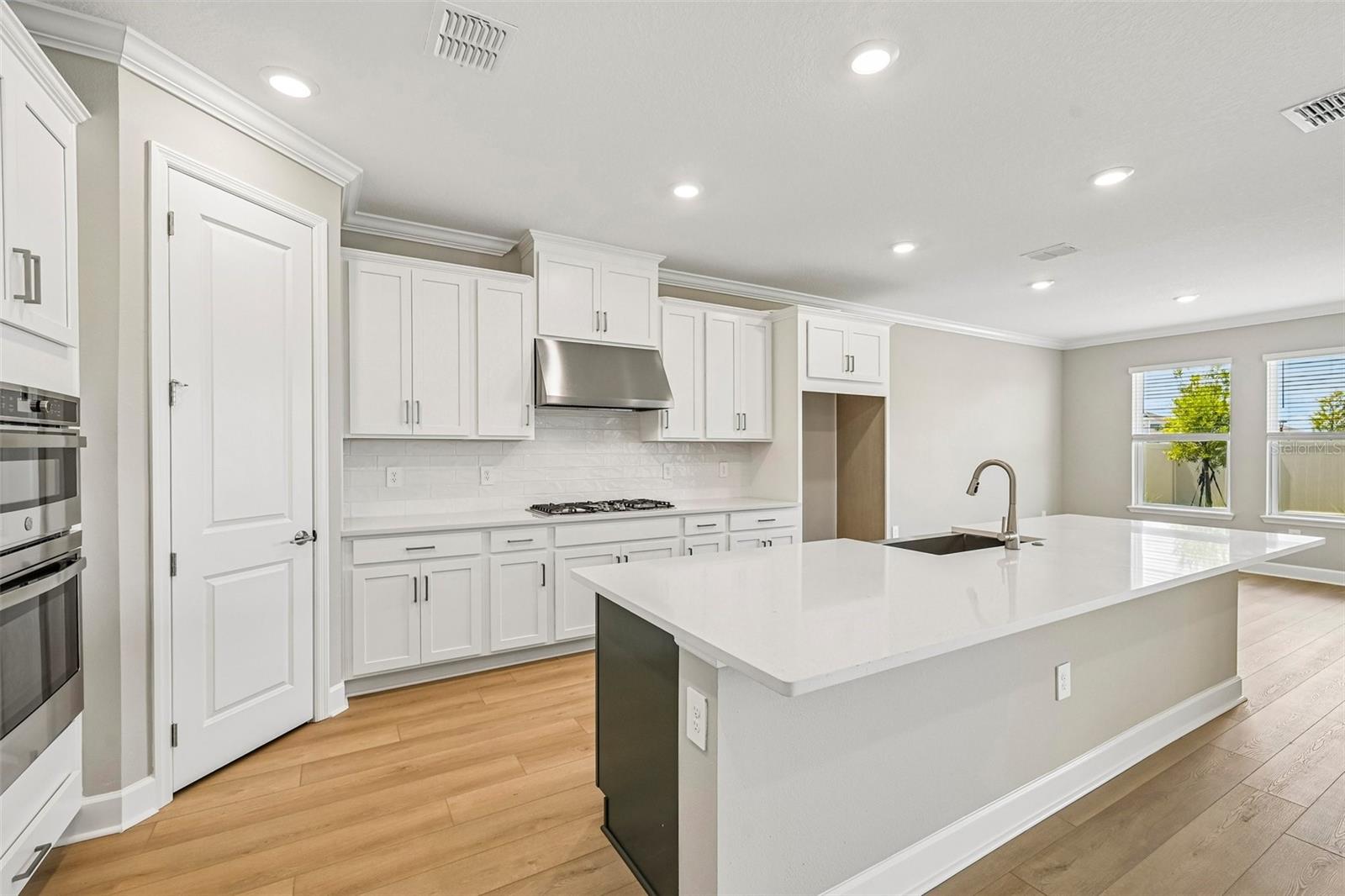 14223 Sawmill St Property Photo 6