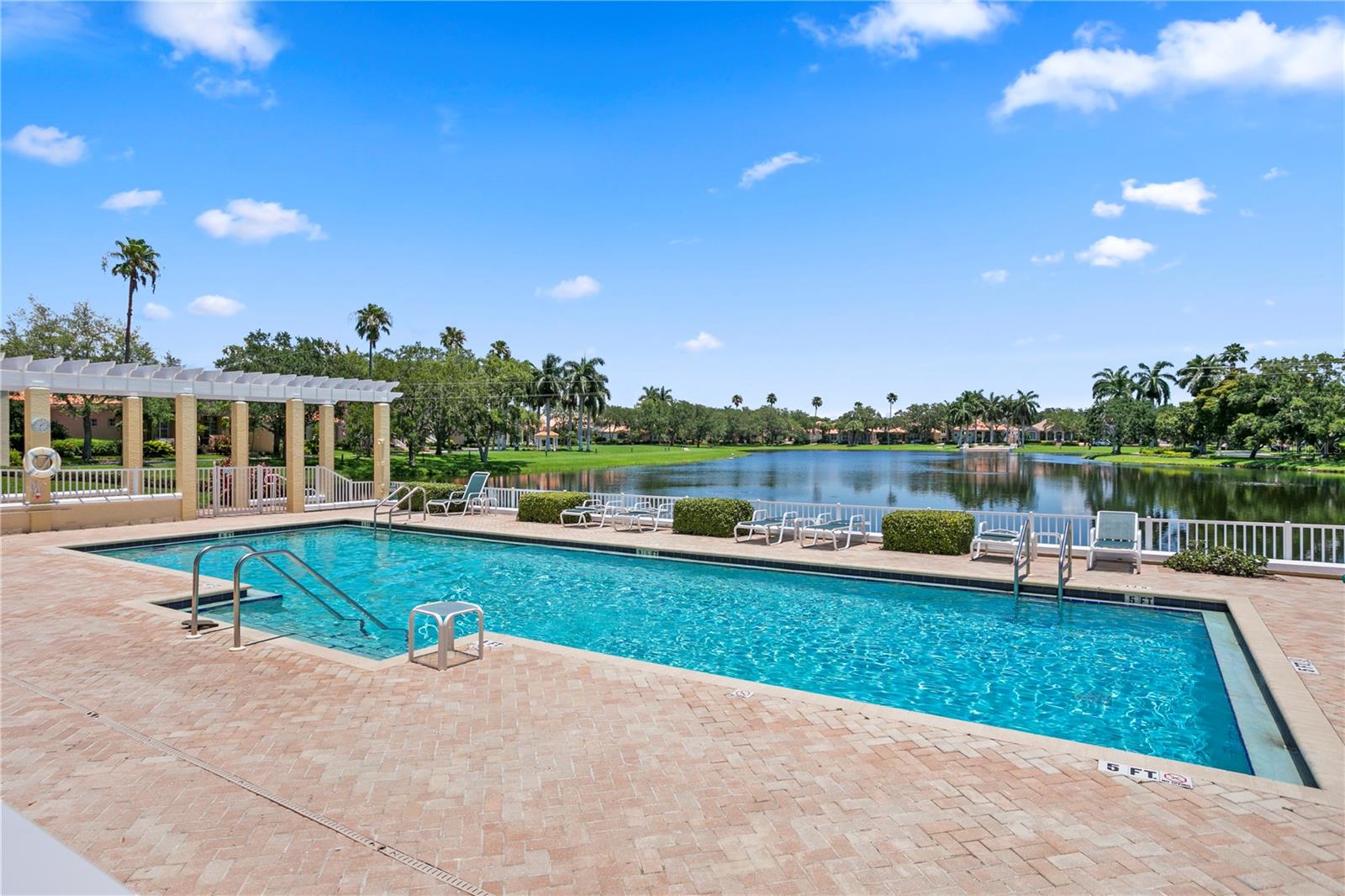 4717 Dolphin Cay Ln S #507 Property Photo 37