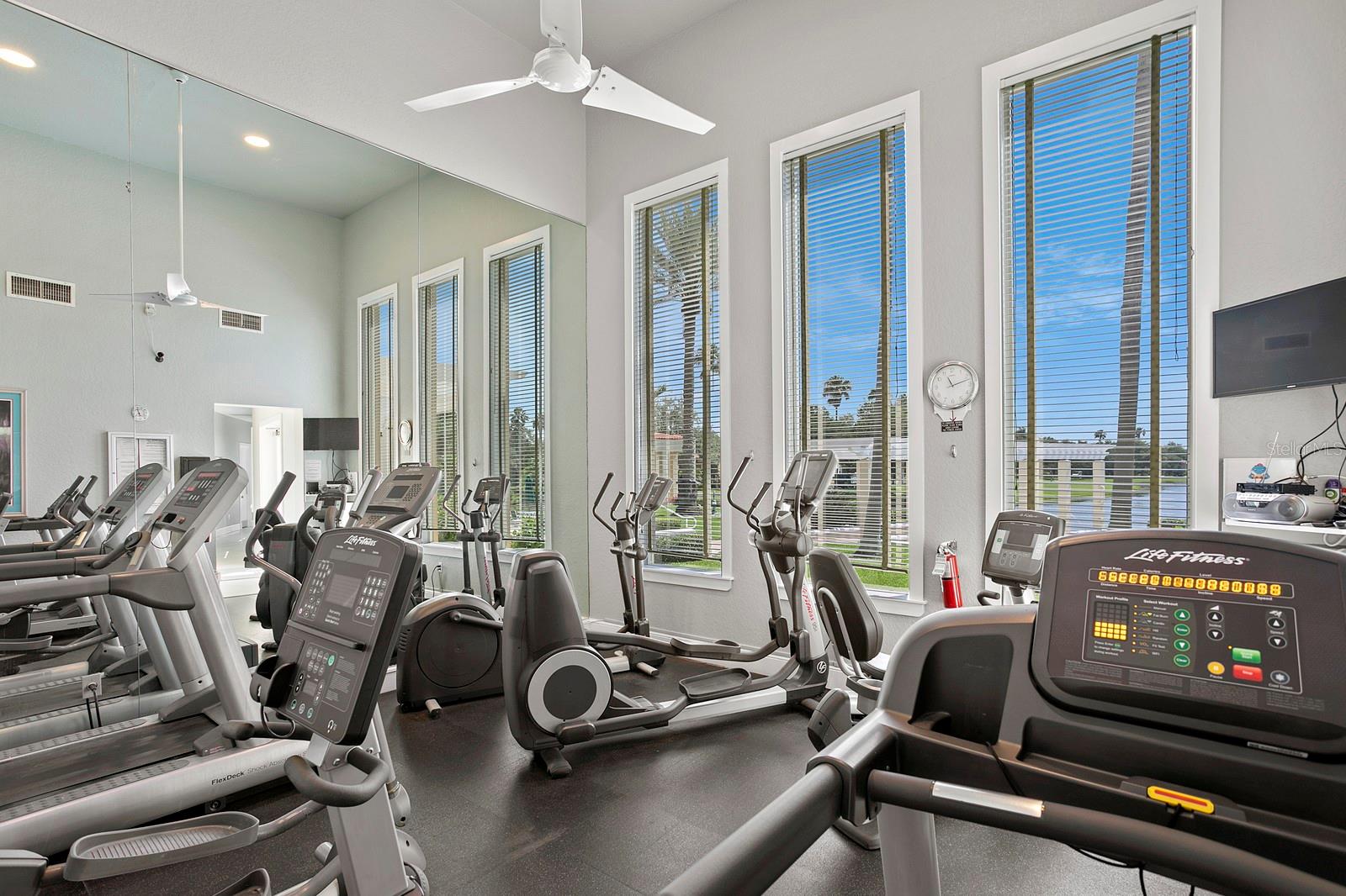 4717 Dolphin Cay Ln S #507 Property Photo 41