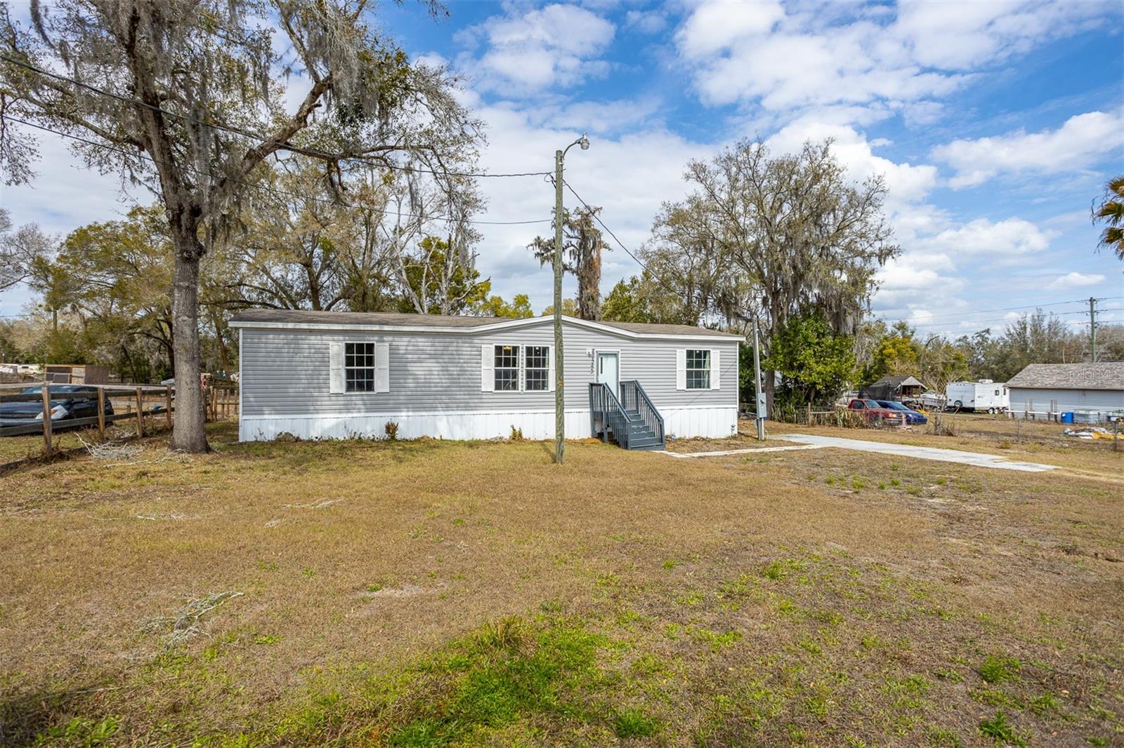 40545 Stewart Rd Property Photo 4