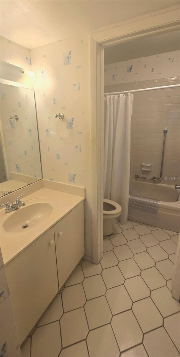 1001 Tartan Dr #302 Property Photo 13