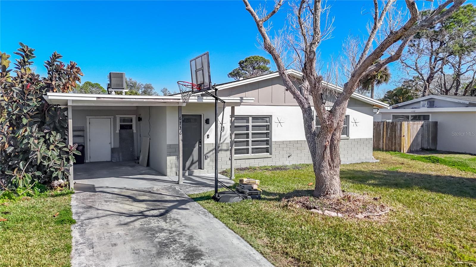 6726 Del Prado Ter Property Photo 1