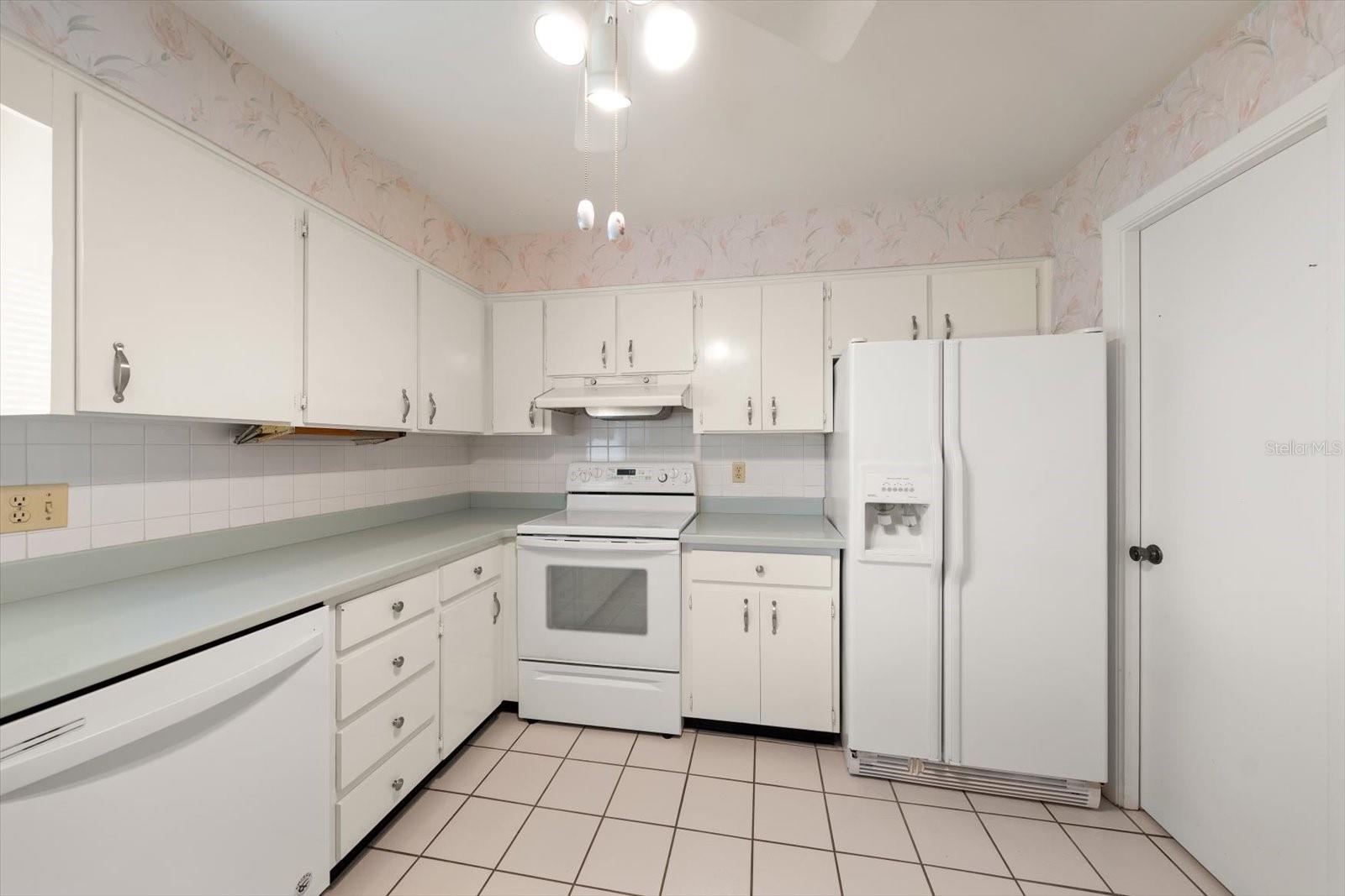 100 Bluff View Dr #114a Property Photo 12