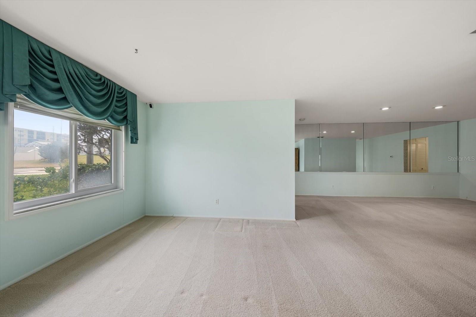 100 Bluff View Dr #114a Property Photo 15
