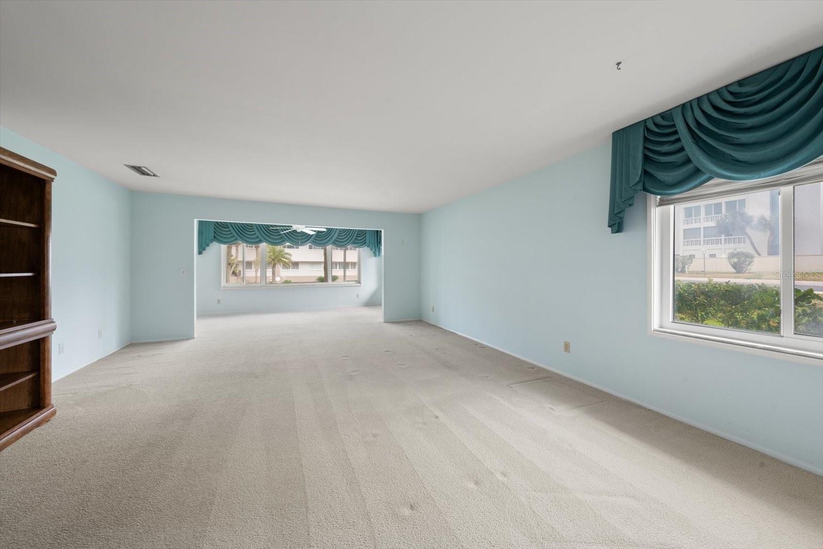 100 Bluff View Dr #114a Property Photo 16