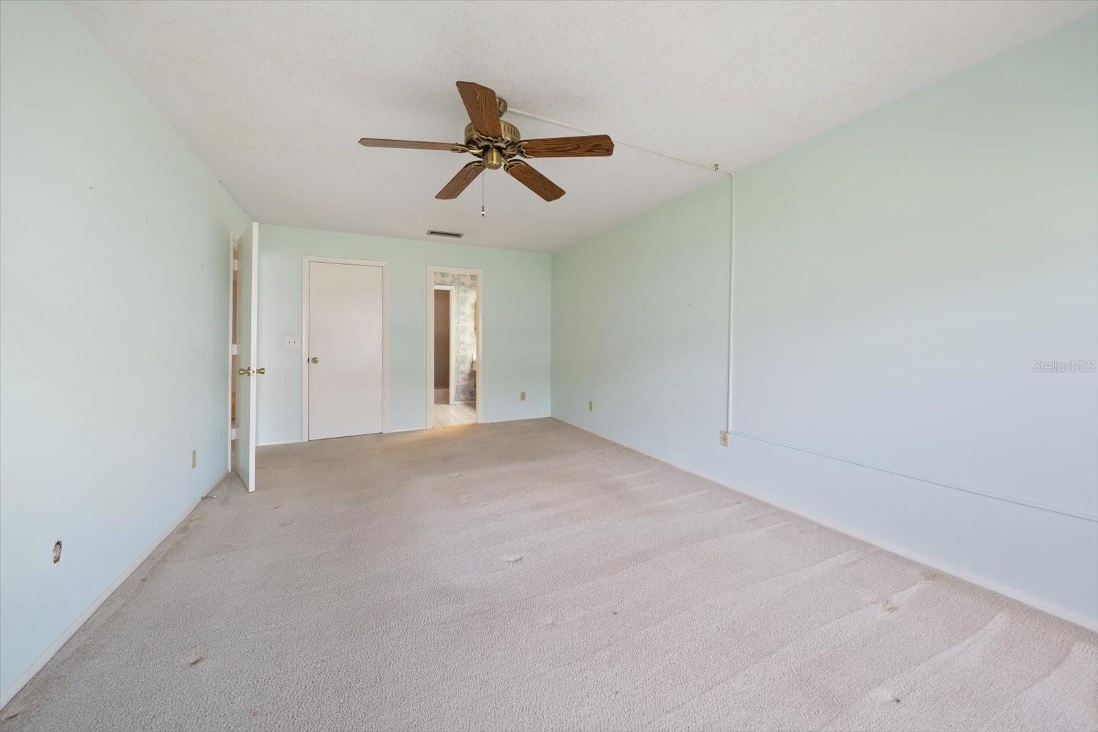 100 Bluff View Dr #114a Property Photo 22