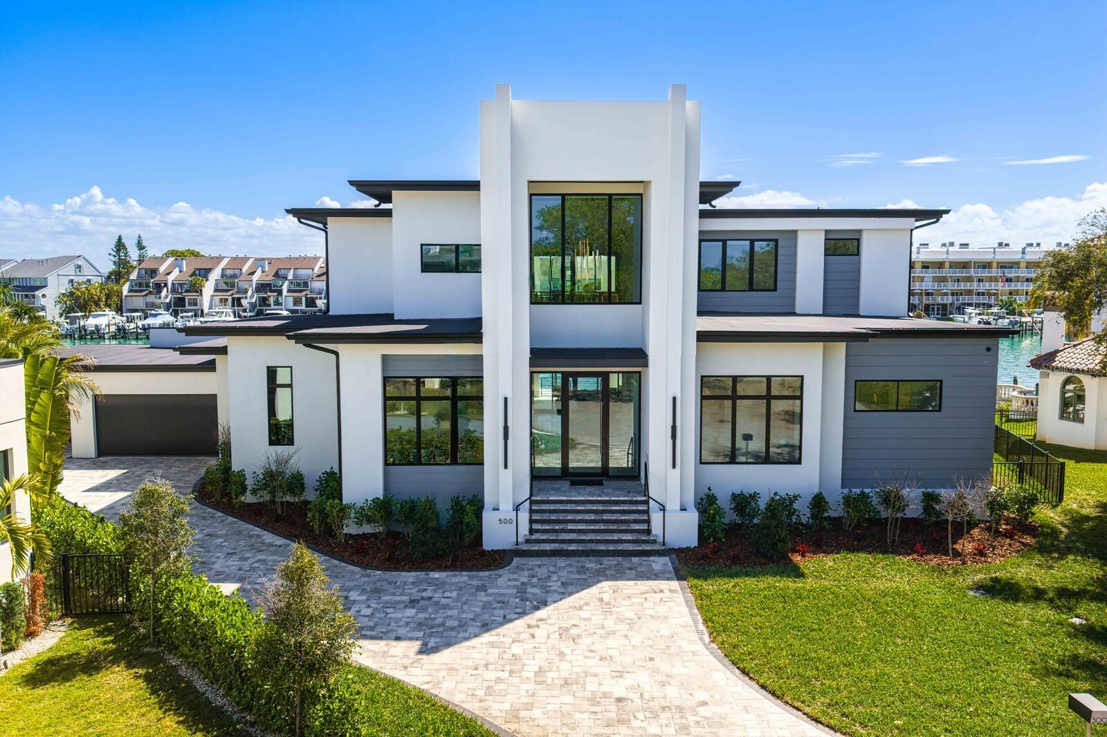 500 Barcelona Dr Property Photo