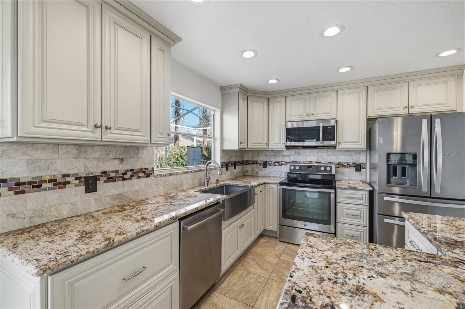 17705 Esprit Dr Property Photo 12
