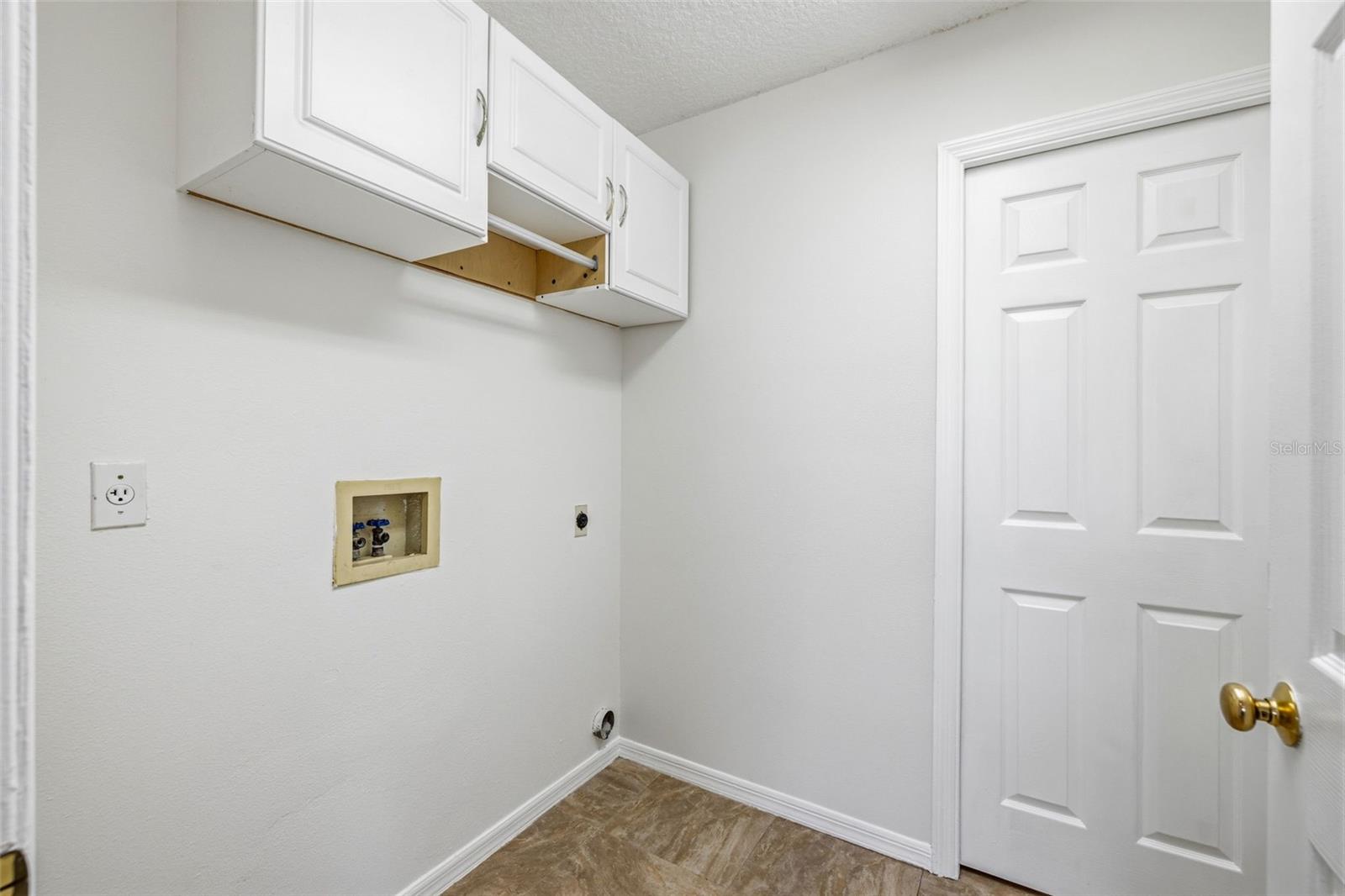 17705 Esprit Dr Property Photo 18