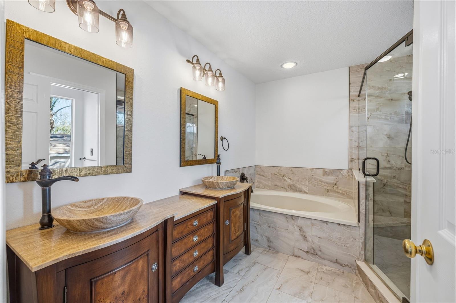 17705 Esprit Dr Property Photo 26