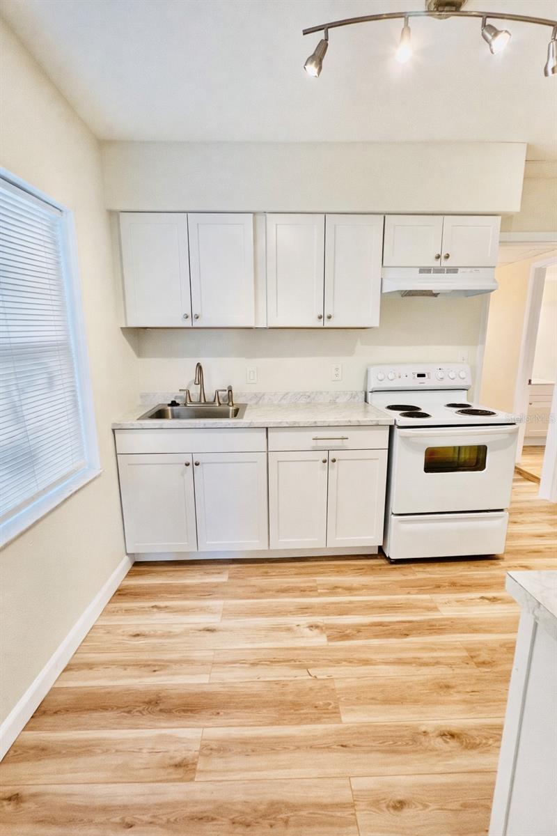 2507 Armenia Property Photo 4