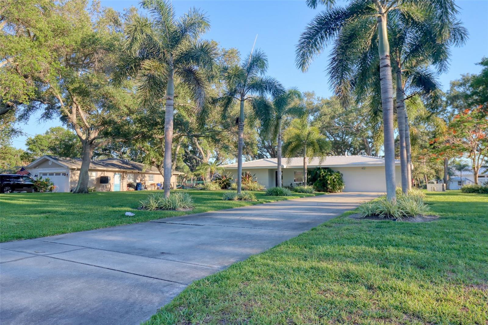 5 Shore Dr Property Photo 5