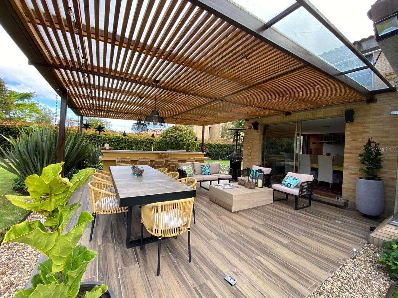 47 Carrera 47 Property Photo 4