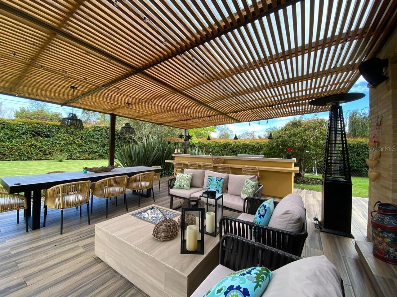 47 Carrera 47 Property Photo 5