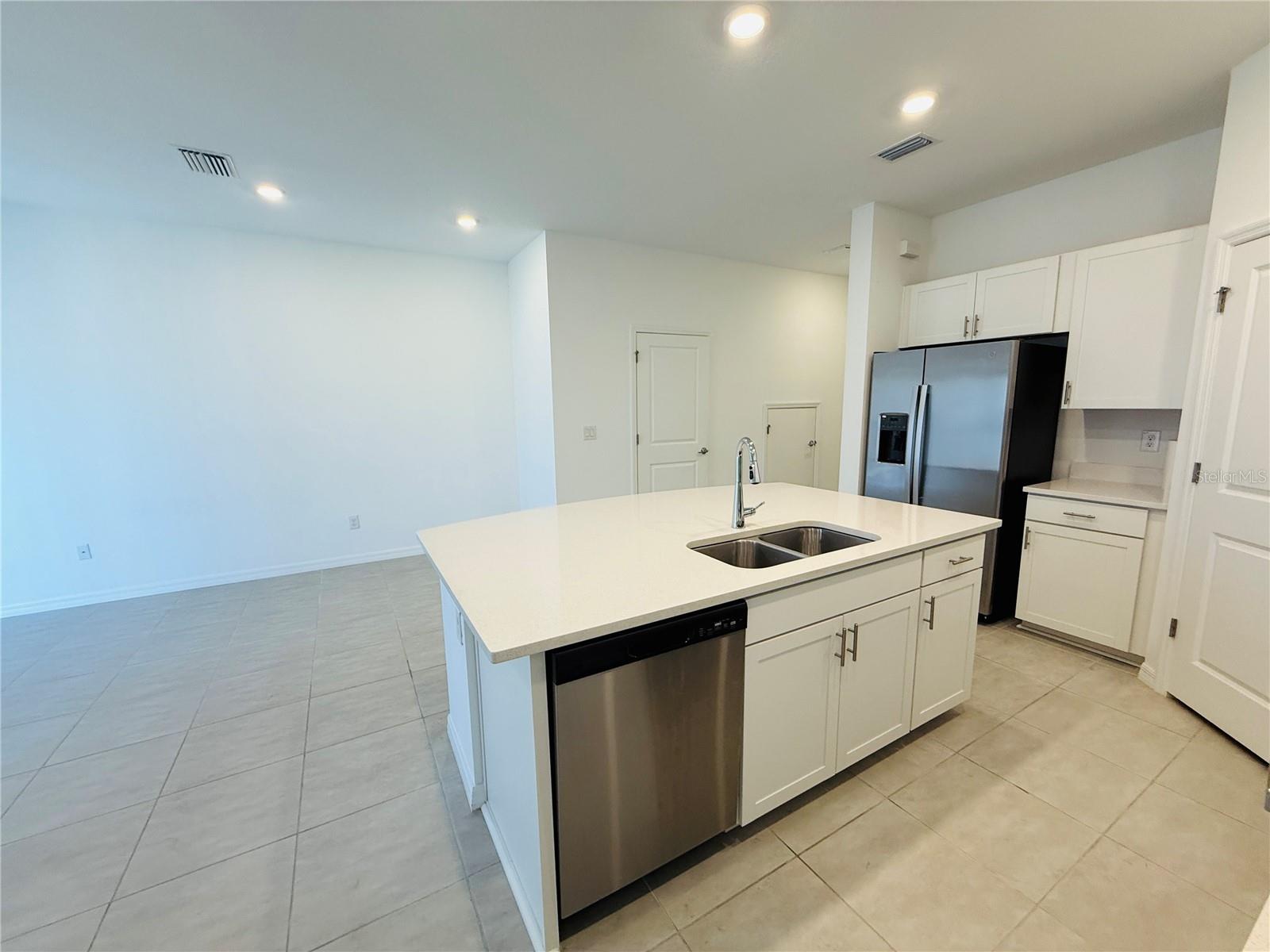 2264 Paravane Way Property Photo 7