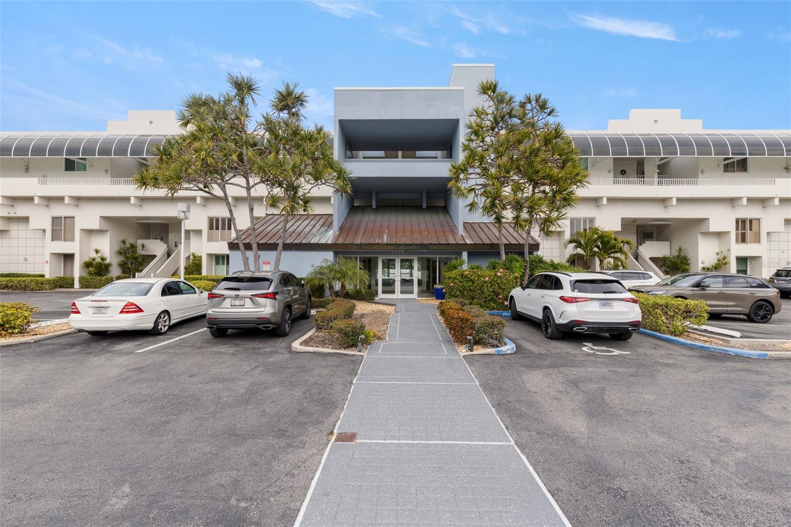 5279 ISLA KEY BLVD S #413 Property Photo 1