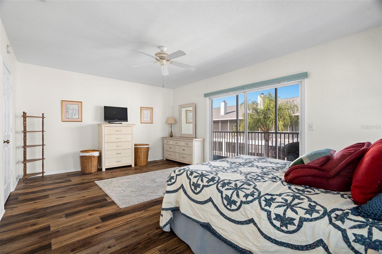 545 Pinellas Bayway S #207 Property Photo 28
