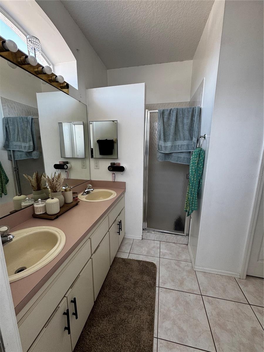 10130 Spring Hill Dr Property Photo 15