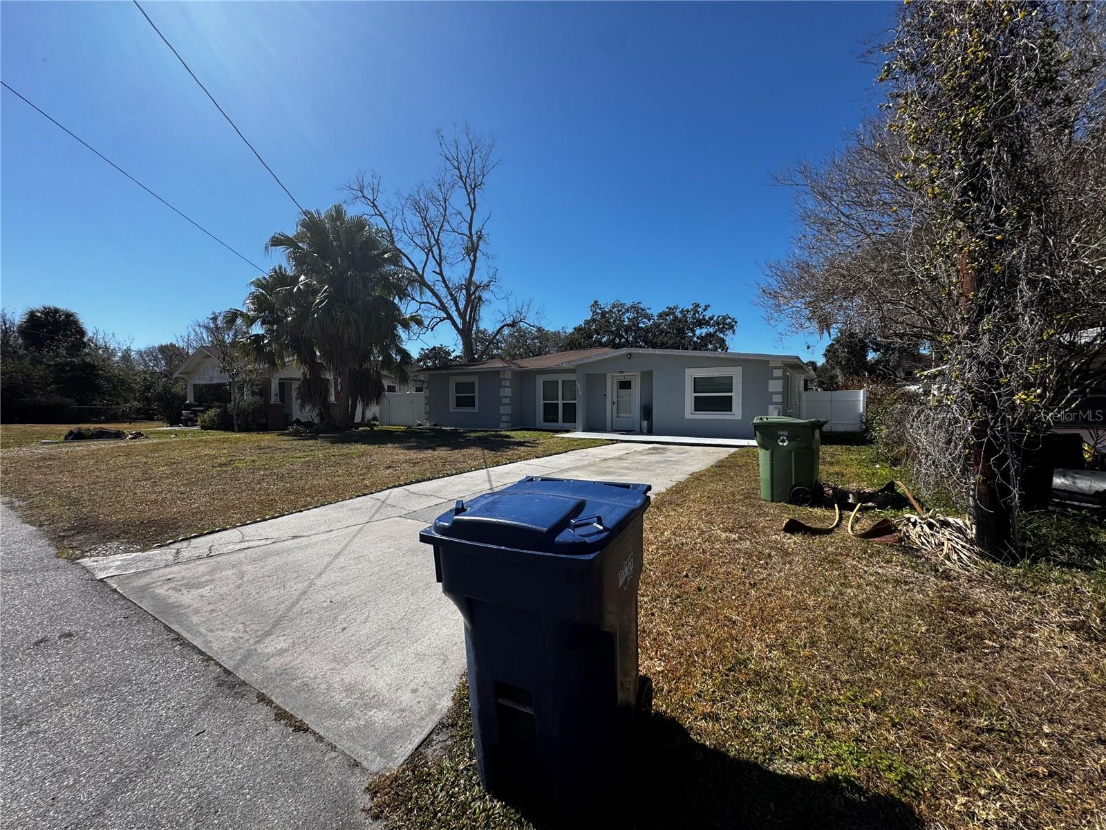 6914 N Ola Ave Property Photo 5